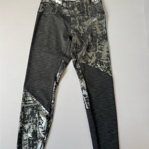 Lululemon Metallic Accent Grey Athletic Leggings
